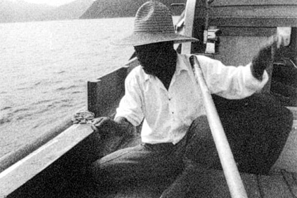 海とお月さまたち